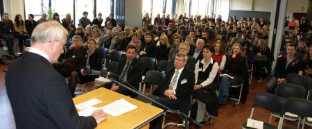 Landrat Gerd Wiesmann bei der Eröffnung des Hochschulinformationstages